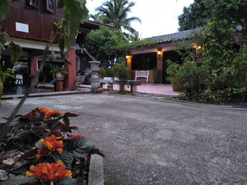 Oui Kaew Homestay Phayao Exteriör bild